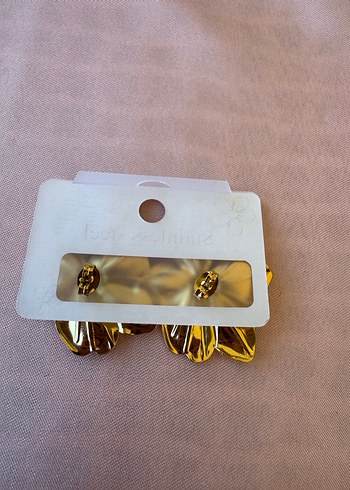 Diğer Altın Renkli Mini Çiçek Çelik küpe