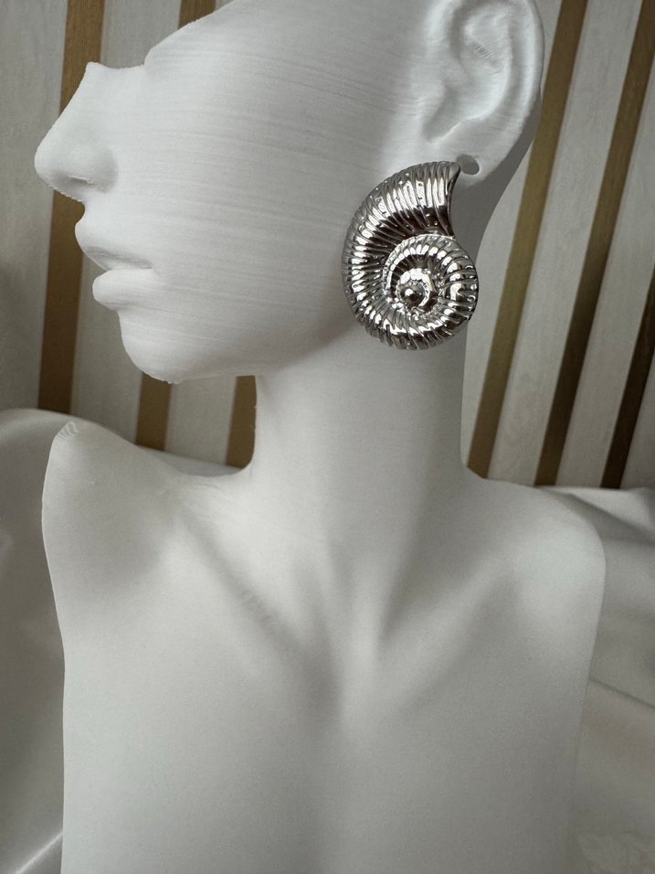 Gri Midi Burgu Formlu Avant-Garde Küpe - Görsel 4