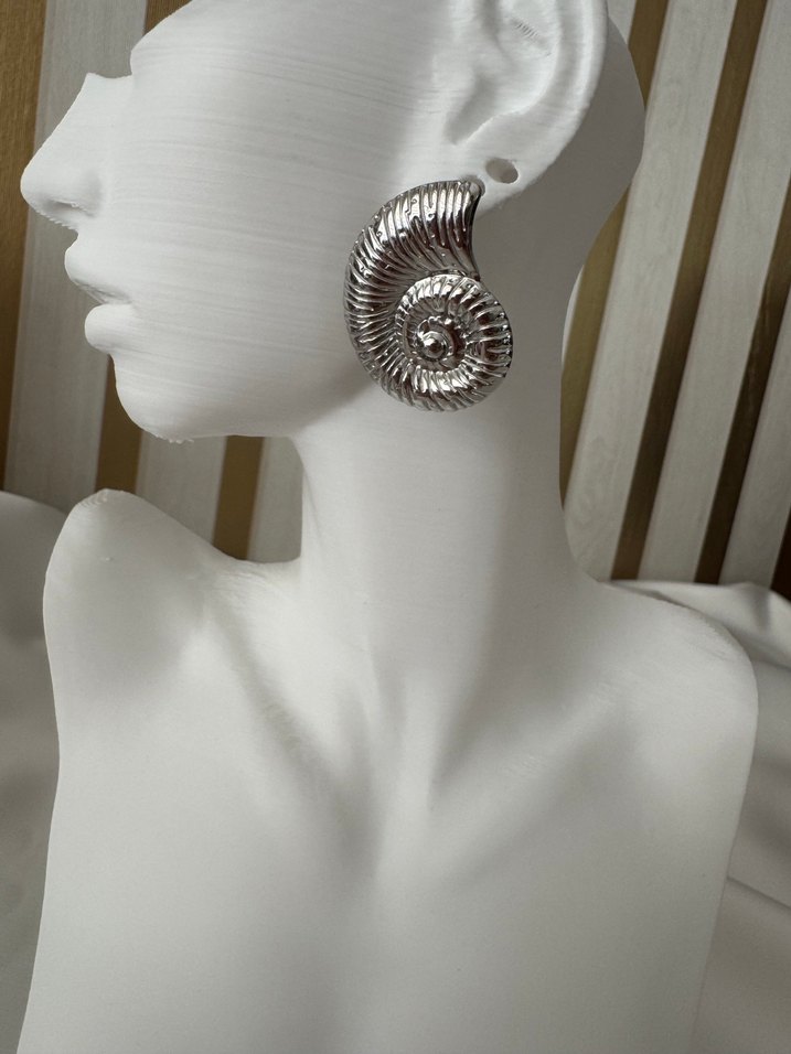 Gri Midi Burgu Formlu Avant-Garde Küpe - Görsel 2