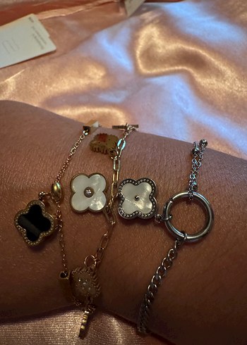 Zincir Detaylı Altın Rengi Kadın El Zinciri - Görsel 5