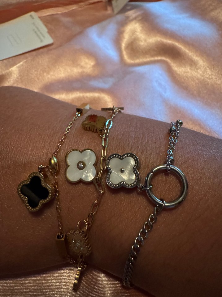 Zincir Detaylı Altın Rengi Kadın El Zinciri - Görsel 5