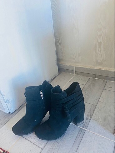 Zara Topuklu bot