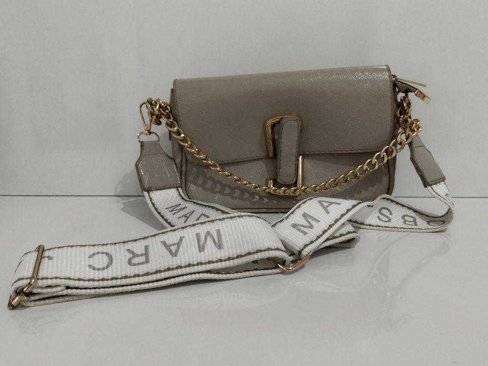 Bej Yılan Desenli Zincir Detaylı Deri Çanta - Görsel 2