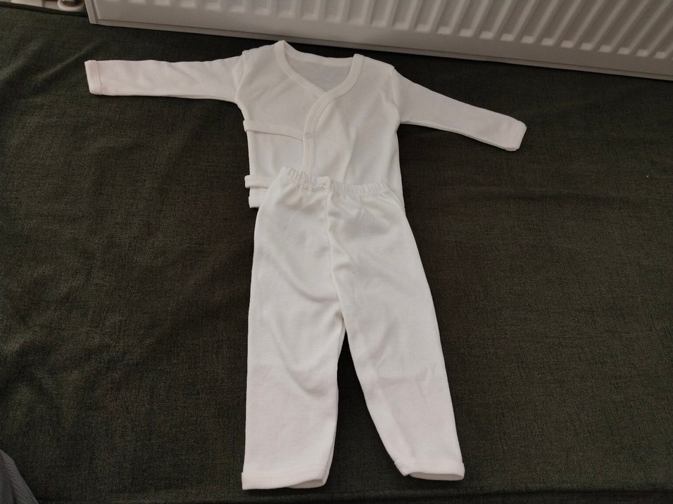 Beyaz Bebek Hastane Kıyafeti Uzun Kollu - Görsel 2