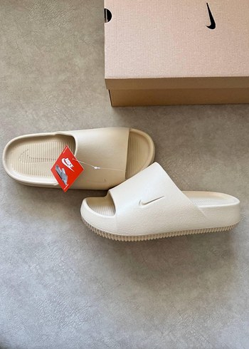 Nike Erkek Beyaz Minimalist Terlik