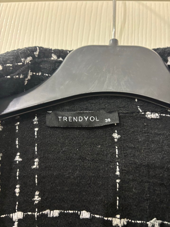 Düğmeli Siyah Ekose Kadın Ceket - Görsel 2