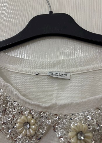 Nakışlı Yaka Detaylı Beyaz Örgü Kadın Kazak - Görsel 2