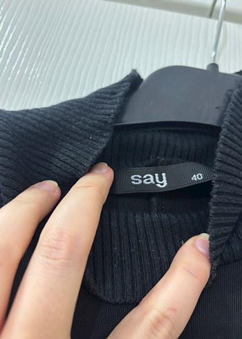 Siyah Kolsuz Yüksek Yakalı Midi Elbise - Görsel 2