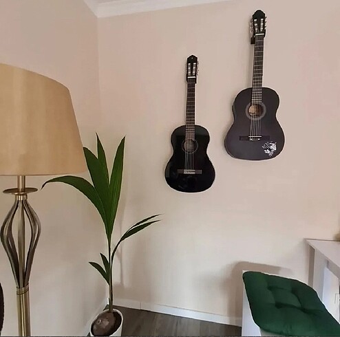 Diğer Gitar Asma Aparatı (Duvar Tipi)