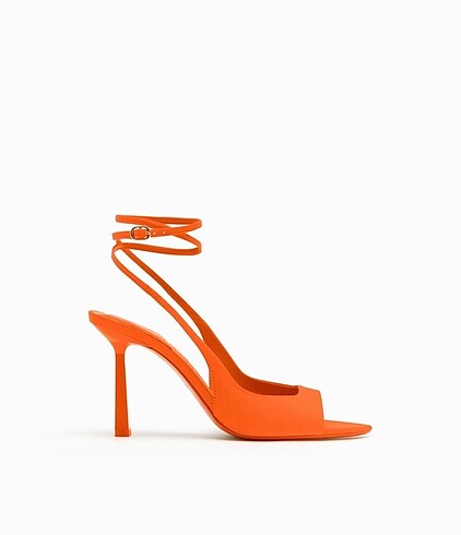 Zara yüksek topuklu kumaş sandalet