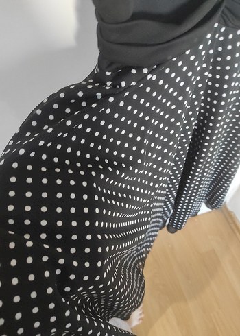 Puantiye Desenli Siyah Midi Elbise - Görsel 5