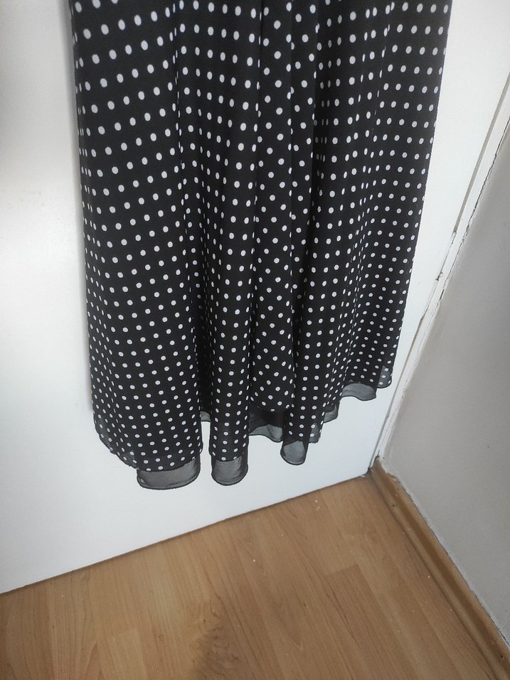 Puantiye Desenli Siyah Midi Elbise - Görsel 3