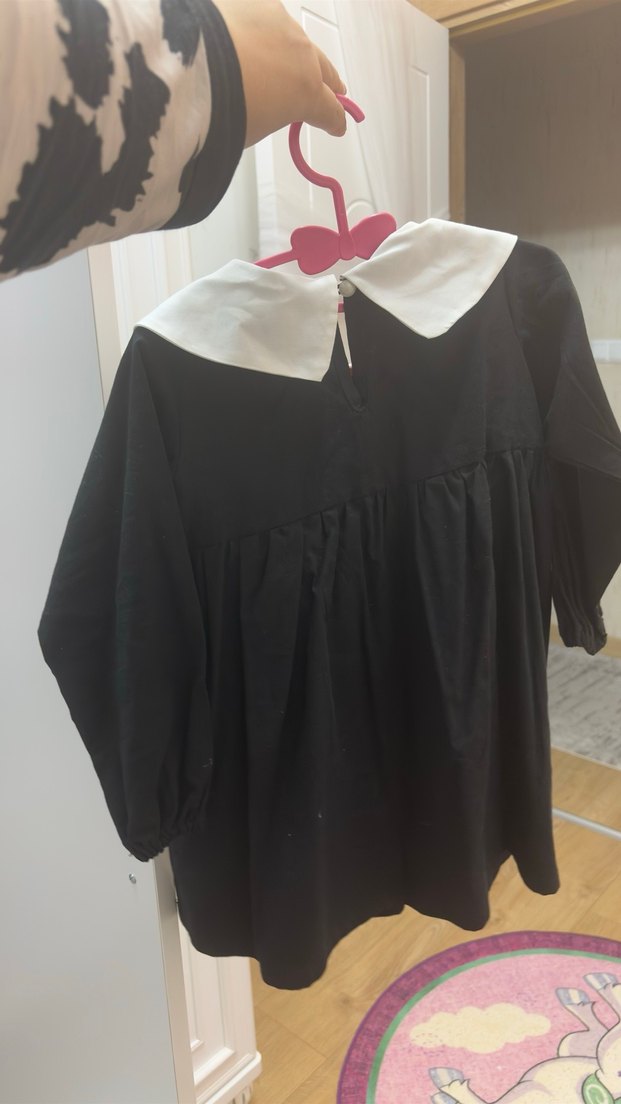 Kız Çocuk Siyah Pamuklu Geniş Yaka Bluz - Görsel 2