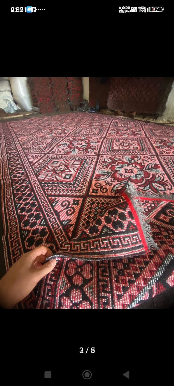 Koyu Bordo Desenli Geleneksel Halı - Görsel 2