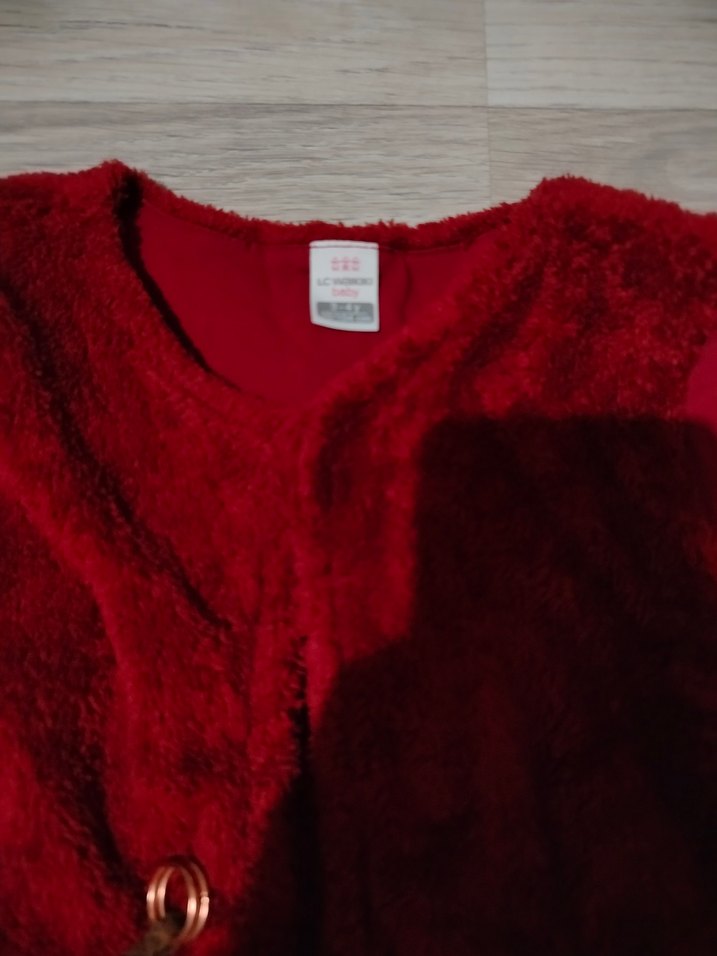 Kız Çocuk Kırmızı Kürklü Kolsuz Yelek - Görsel 2