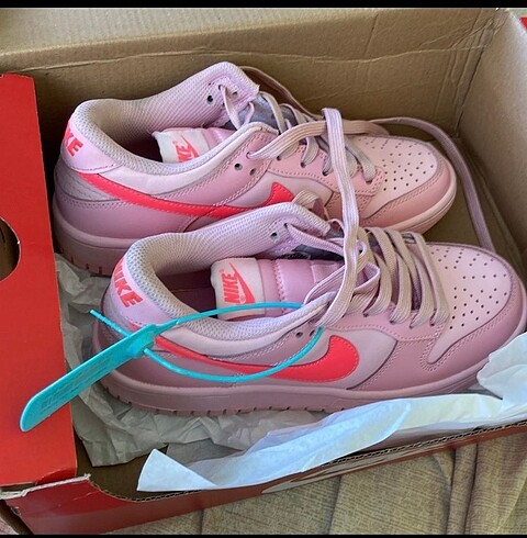 Nike pembe dunk low