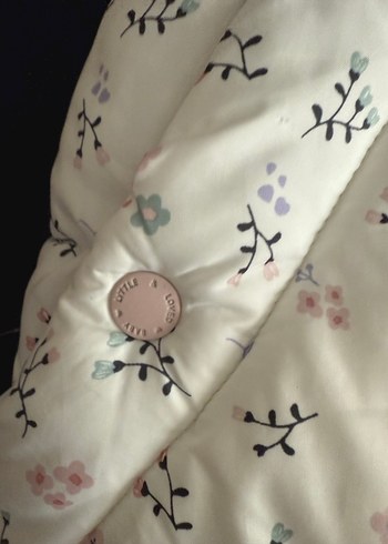 Kız Çocuk Baskılı Beyaz Kapüşonlu Yelek - Görsel 3