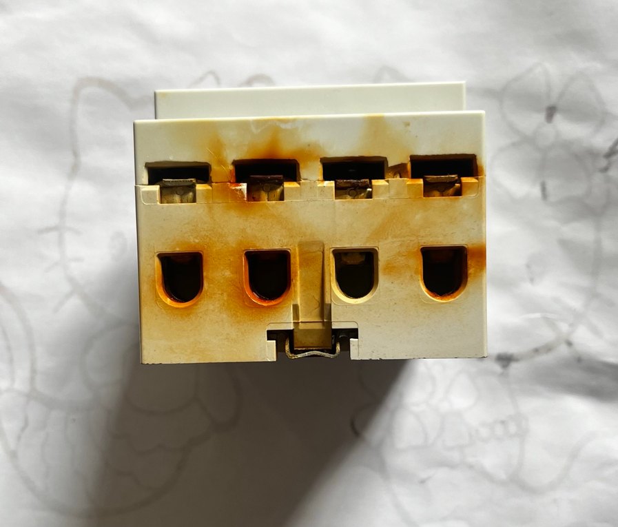 Siemens 40A 30mA Röle Beyaz Elektrik Prizi( hurda ) - Görsel 3