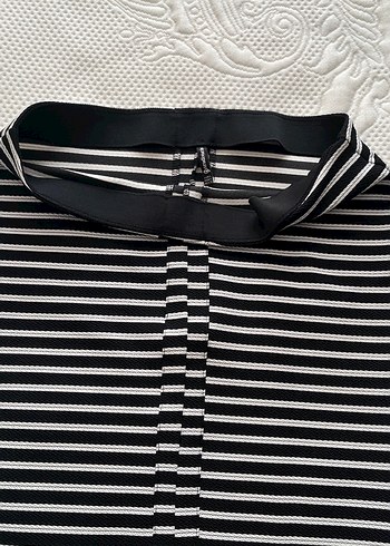 Stradivarius Pilili Çizgili Siyah Midi Kalem Etek