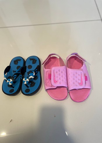 Nike Kız Çocuk Pembe Cırtlı Terlik Nike