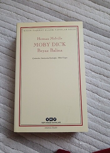 Kitap, moby dick. Herman melville 735 sayfa