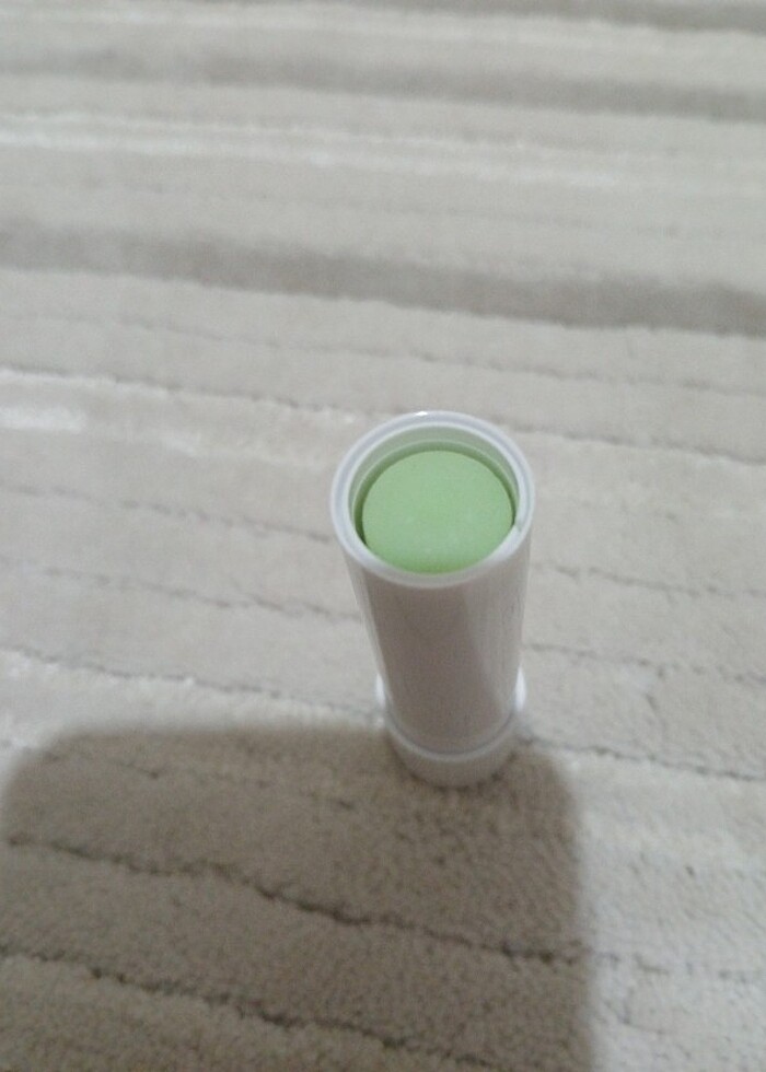 Dudak bakım balmı ve nemlendirici. - Görsel 2