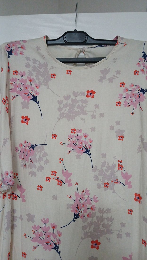 Çiçek desenli saten elbise, 42 beden - Görsel 2