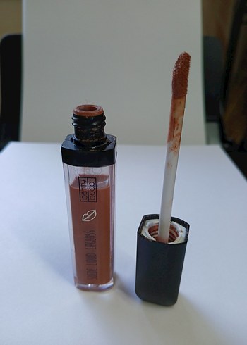 Diğer Ekka Cosmetics Parlak Bej Ruj