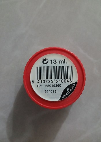 Beden Nemlendirici Vazelin Balm, harika vanilya kokusu vardır.