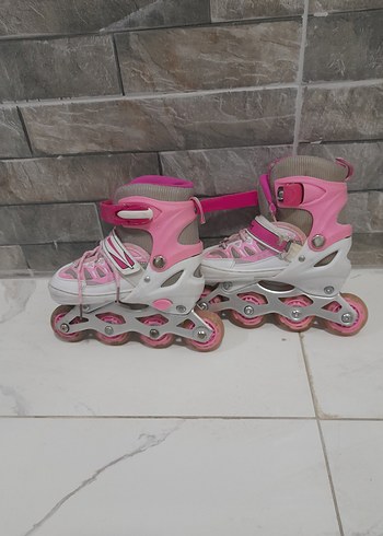 Pembe Bağcıklı Kaykay Patenleri