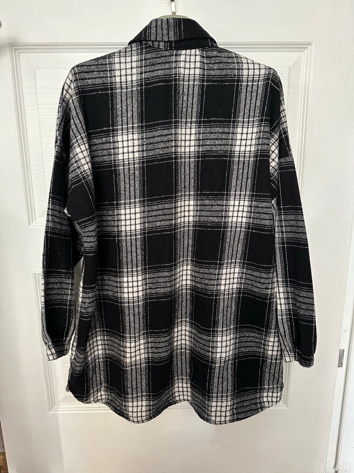 Kareli Düğmeli Kadın Gömlek, kolları lastikli - Görsel 2