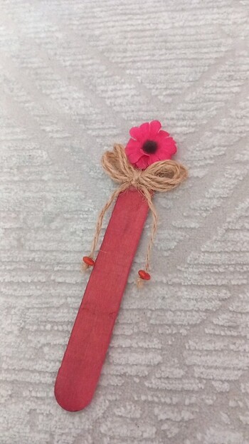 pembe çiçekli ayraç