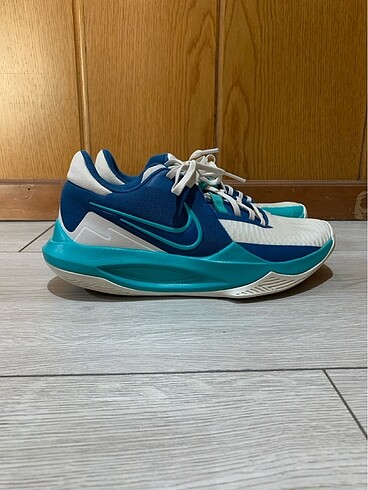 40 Beden nike precision 6 basketbol ayakkabisi