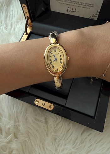 Cartier Parlak Altın Renkli Kadın Klasik Kol Saati - Görsel 4