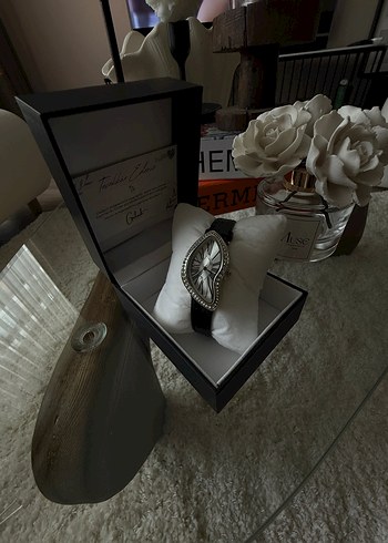 Cartier Klasik Siyah Kayışlı Kadın Saat - Görsel 3