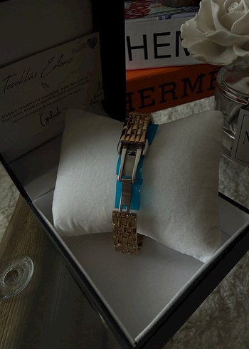 Cartier Altın Renk Modern Klasik Kadın Saati - Görsel 4