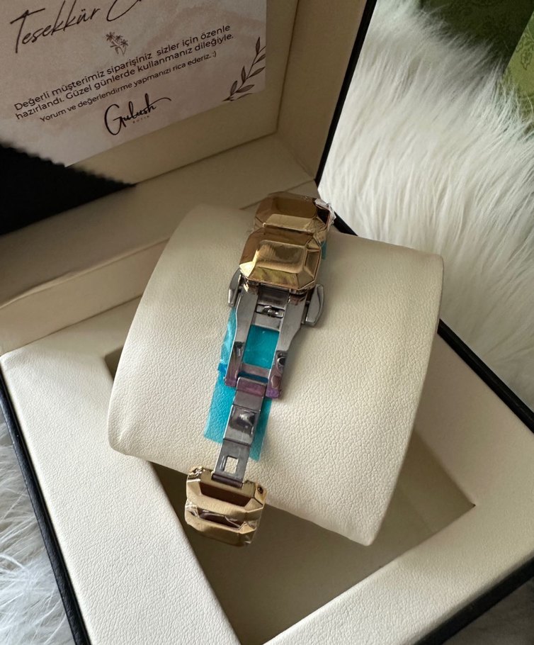 Swarovski Parlak Altın Renkli Sekizgen Kadın Saat - Görsel 4