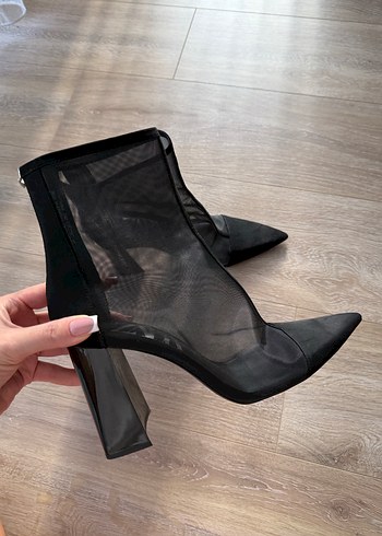 Zara Siyah Fileli İnce Topuklu Kadın Bot - Görsel 2