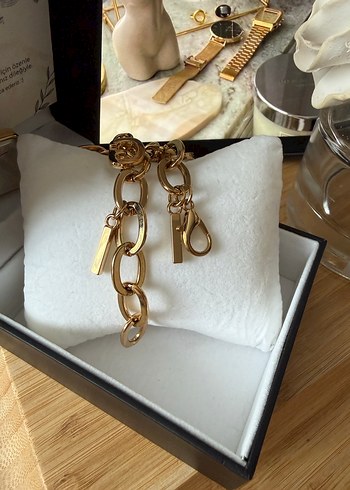 Zincir Detaylı Altın Renk GUCCİ Kadın Bileklik saat - Görsel 5