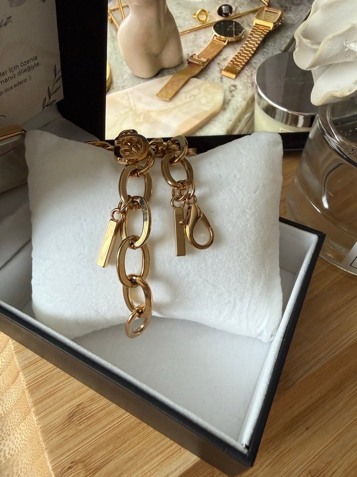 Zincir Detaylı Altın Renk GUCCİ Kadın Bileklik saat - Görsel 5