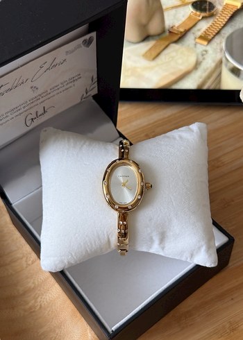 Zarif Taş Detaylı CARTİER Altın Renk Kadın Saati - Görsel 4