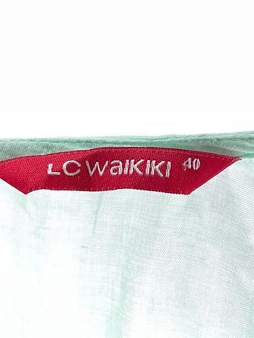 40 Beden yeşil Renk LC Waikiki Bluz %70 İndirimli.