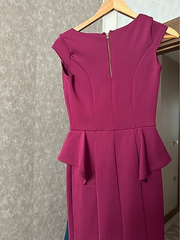 Dorothy Perkins Firfirli kolsuz elbise