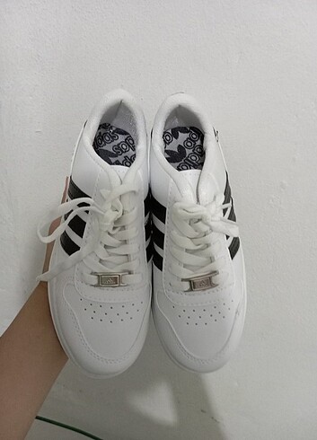 Adidas Numaraları var 