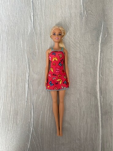 Barbie bebek