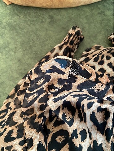 Tesettür leopar elbise - Görsel 7