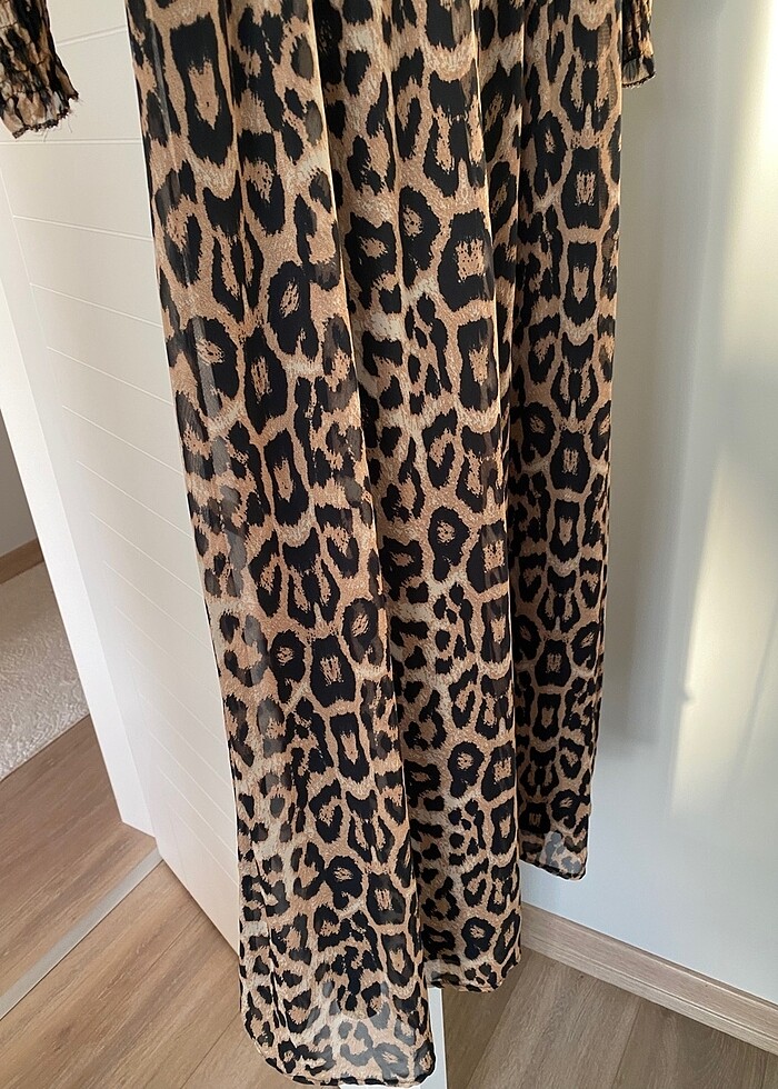 Tesettür leopar elbise - Görsel 2