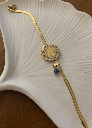 Altın Renk Zincir Detaylı Minimalist Bileklik