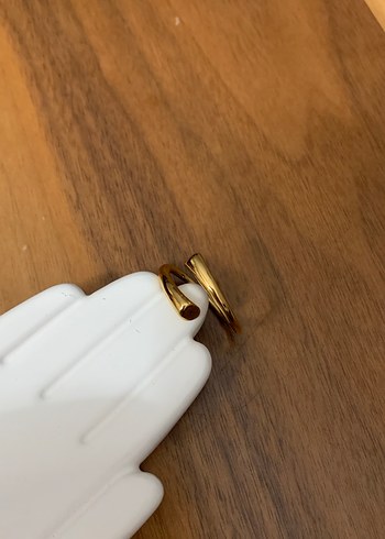Minimalist Tokalı Altın Renk Kadın Yüzük