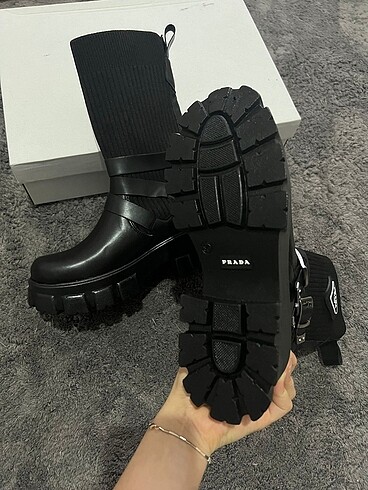 39 Beden siyah Renk Prada bot